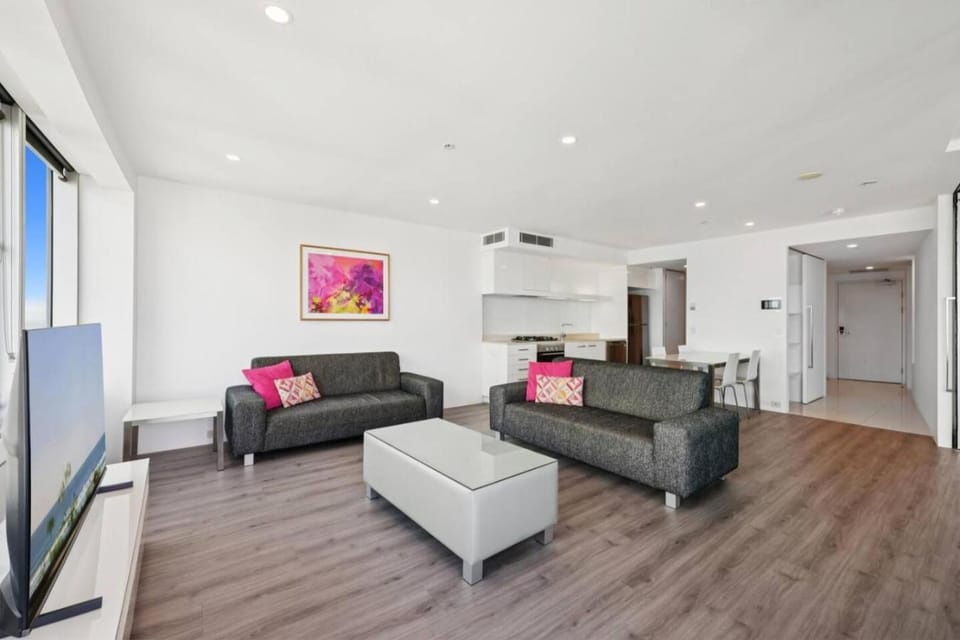 level 32 Skyline Serenity in Surfers Paradise Q1 Apartment in Surfers Paradise Boulevard