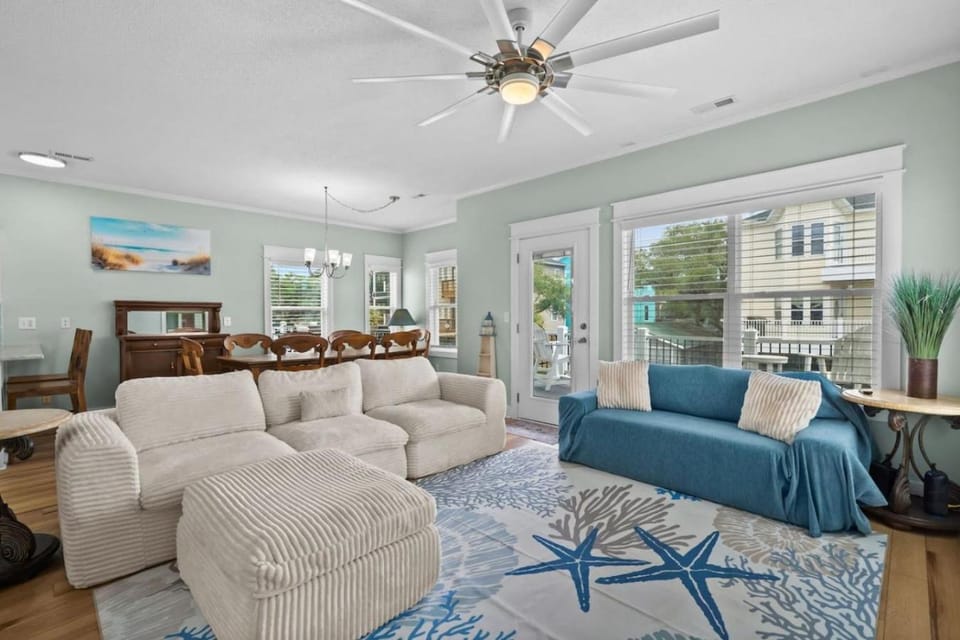 1005 at Ocean Lakes - Steps to Sand, Ocean Views, Water Park and Golf Cart House in South Carolina