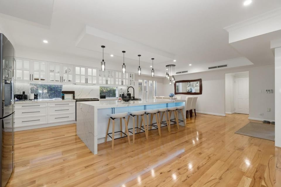 Harbour Rise Luxury Family Retreat House in Perth