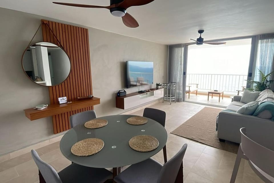 Oceanfront 2BR Apartment near El Yunque in Luquillo Apartment in Fajardo