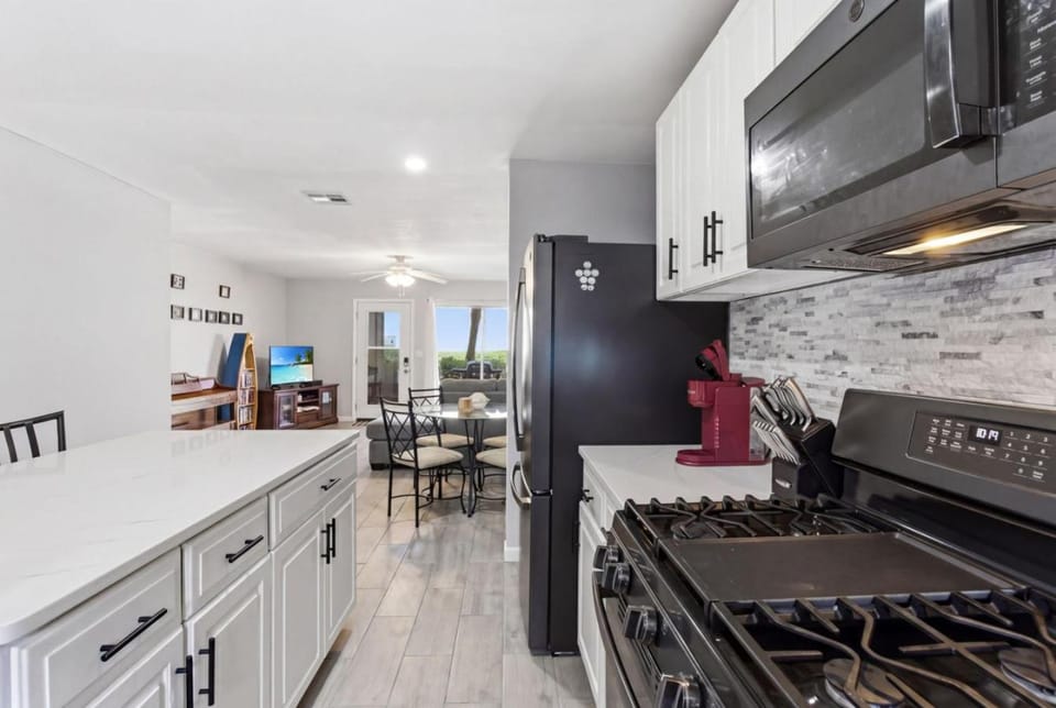 Beachwalk Condo 3C, Sleeps 5, 2BR Townhouse House in Panama City Beach