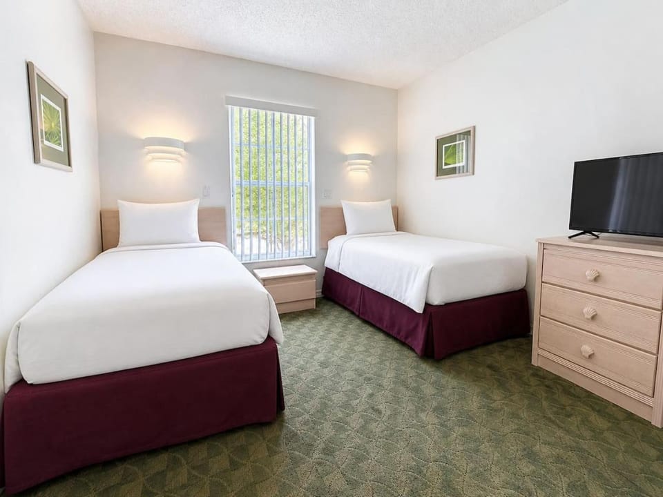 Comfortable Home at Berkley Resort 3 House in Kissimmee