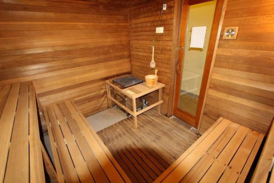 Studio with River View, Pool and Hot Tub near Loon Mountain House in Woodstock