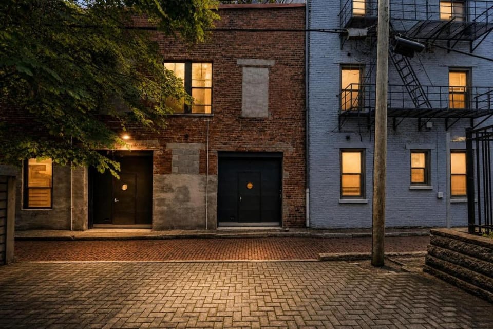 Artist Loft, Steps from TQL Stadium, Walk to All Apartment in Over The Rhine