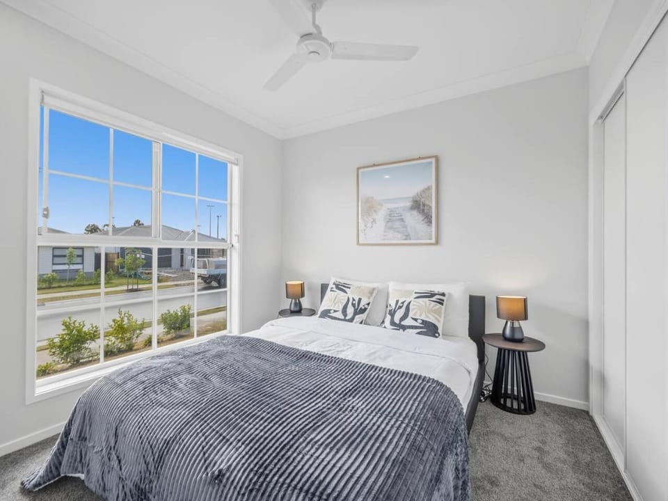 Brand New Family Home Space Comfort and Location House in Brisbane