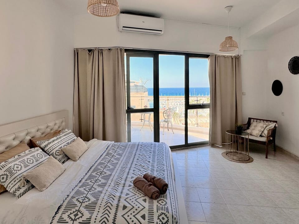 Marina View Apartment in South District