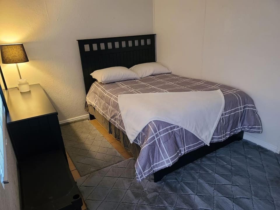 Cozy Cove 6 Apartment in Apple Valley