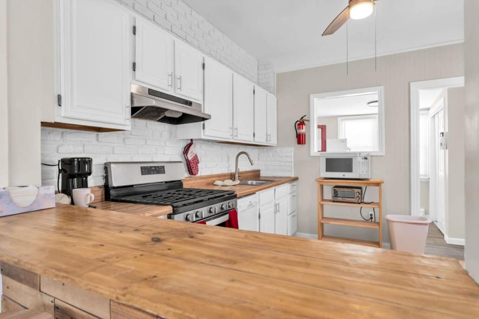 Private Pool, 3BR Jersey Shore Oasis House in Seaside Heights
