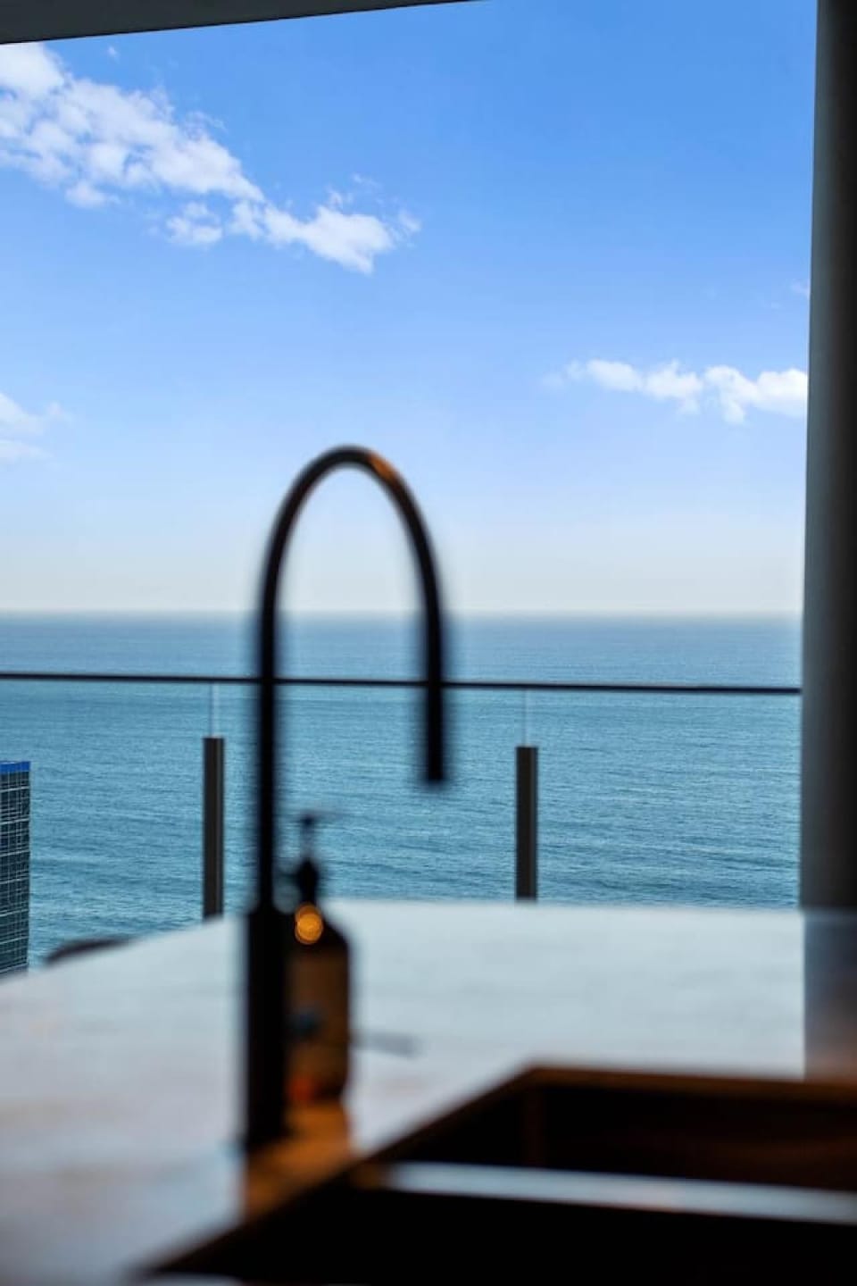 Signature Oceanview Residence 2 Car Spaces Apartment in Gold Coast