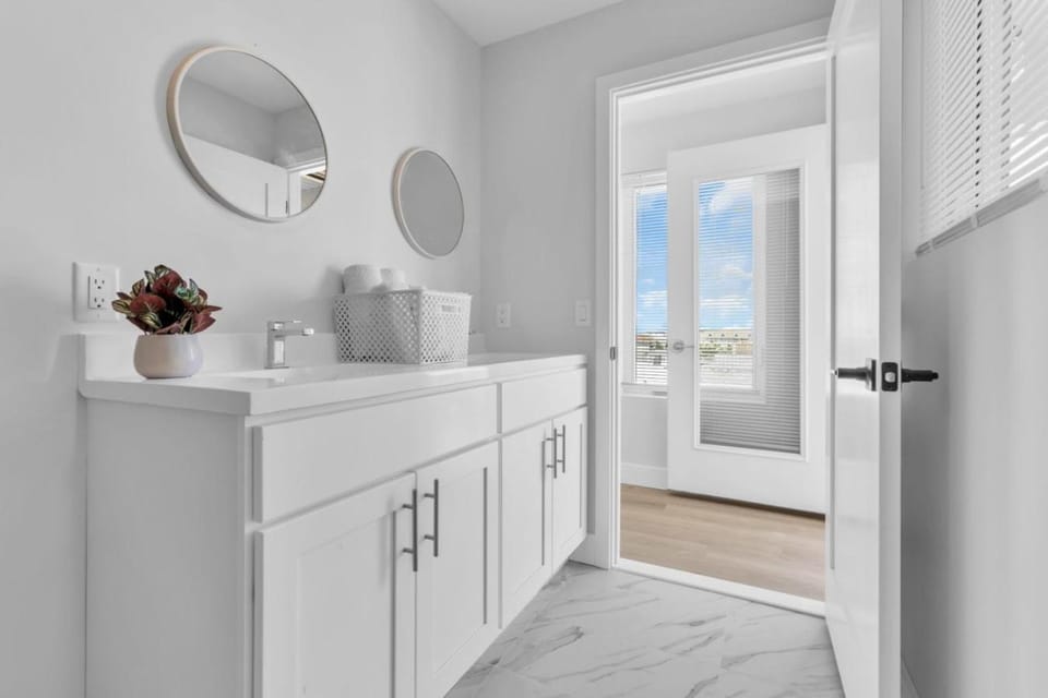 4BR with Rooftop Ocean Views Luxury Shore Penthouse House in Seaside Heights