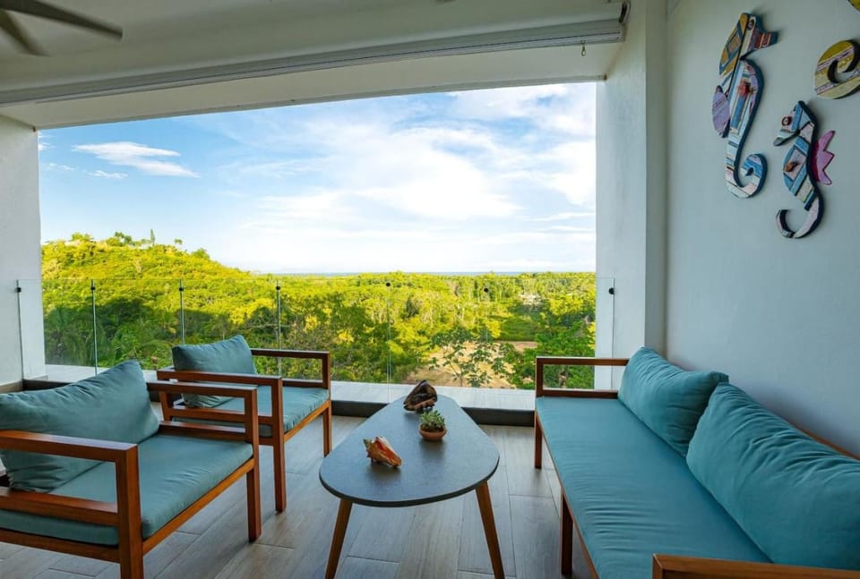 Patio, View (from property/room), Balcony/Terrace, Seating area, Sea view, internet