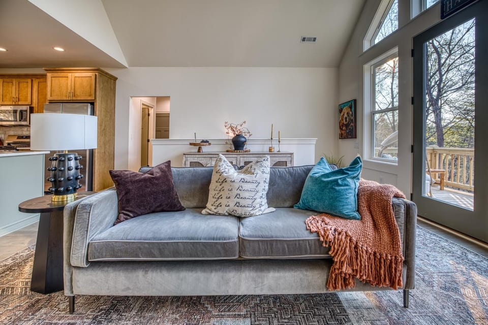 Kitchen or kitchenette, Living room, Seating area