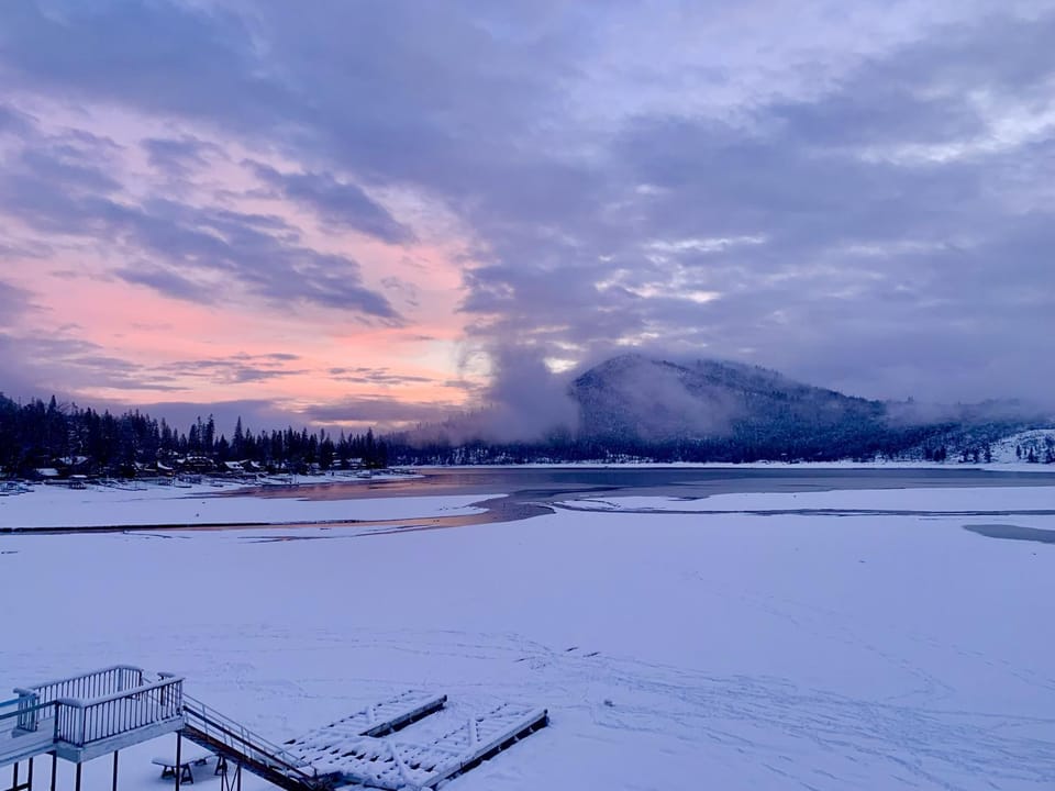 Eagles Nest Lake Front House in Bass Lake