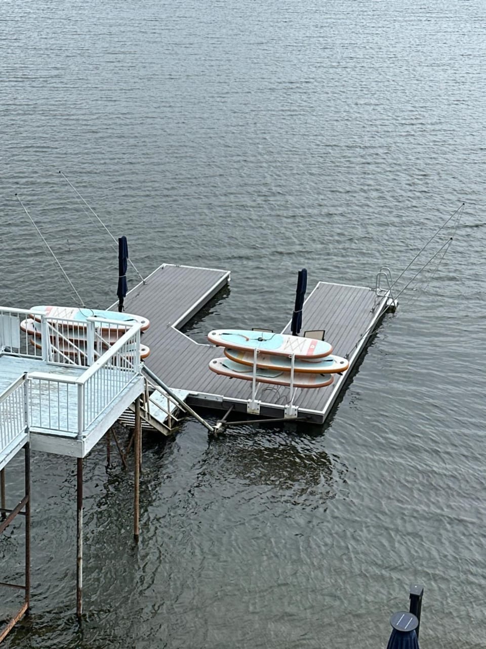 Eagles Nest Lake Front House in Bass Lake