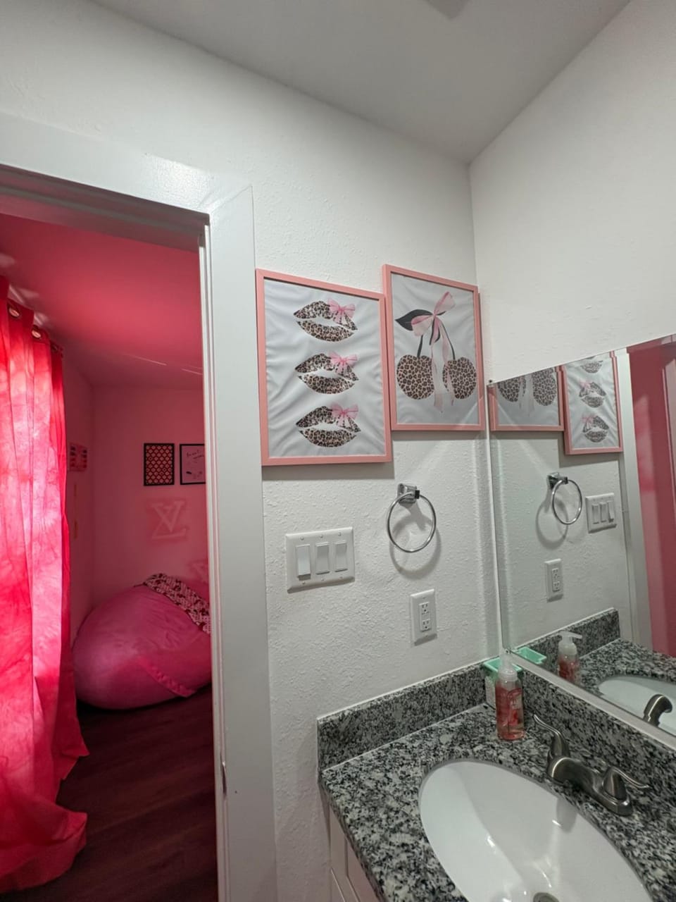 HoochieHQ Apartment in Houston