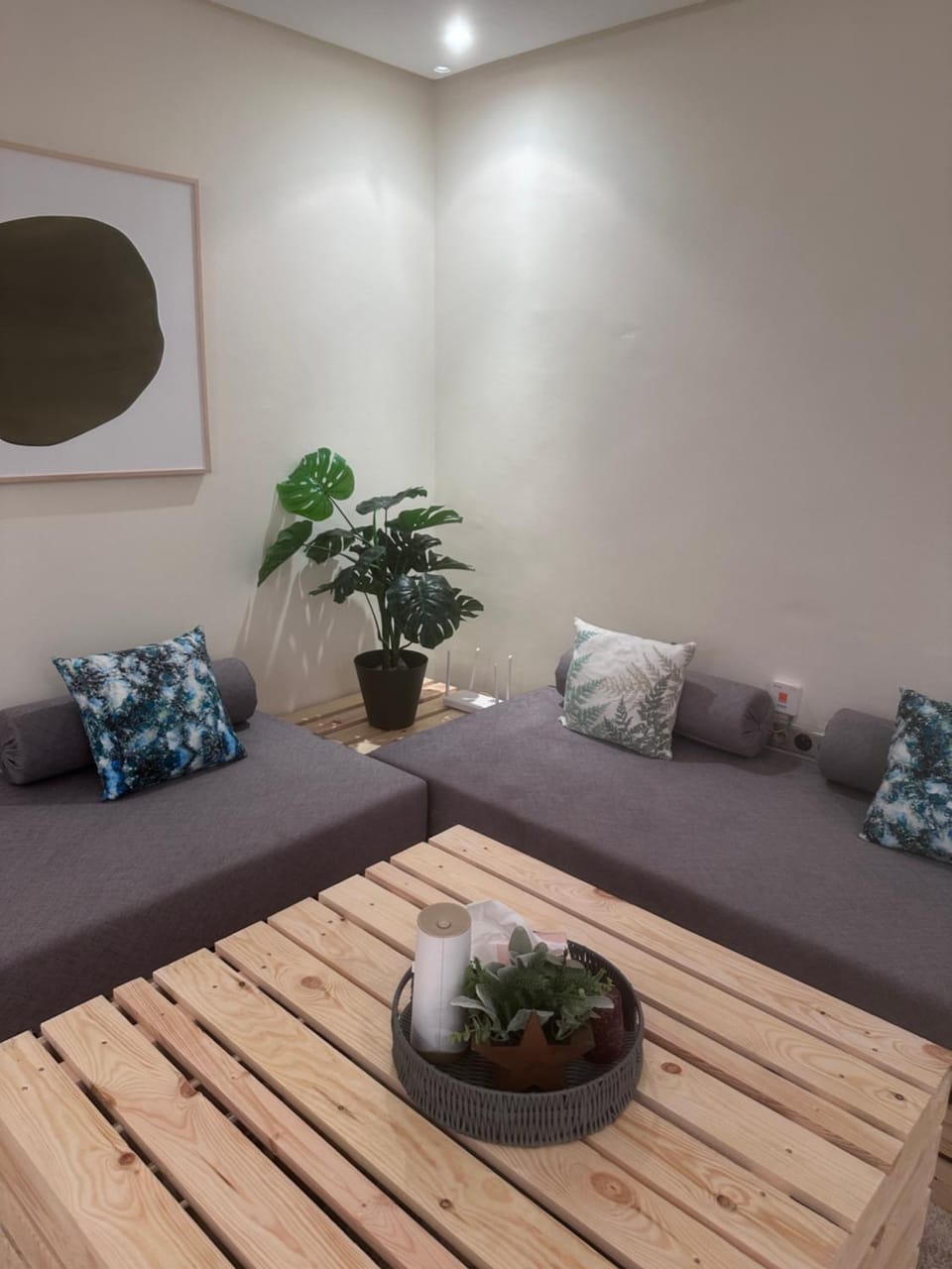 Bed, Living room, Seating area