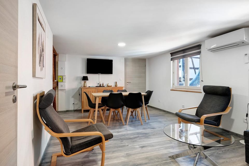 Property building, Living room
