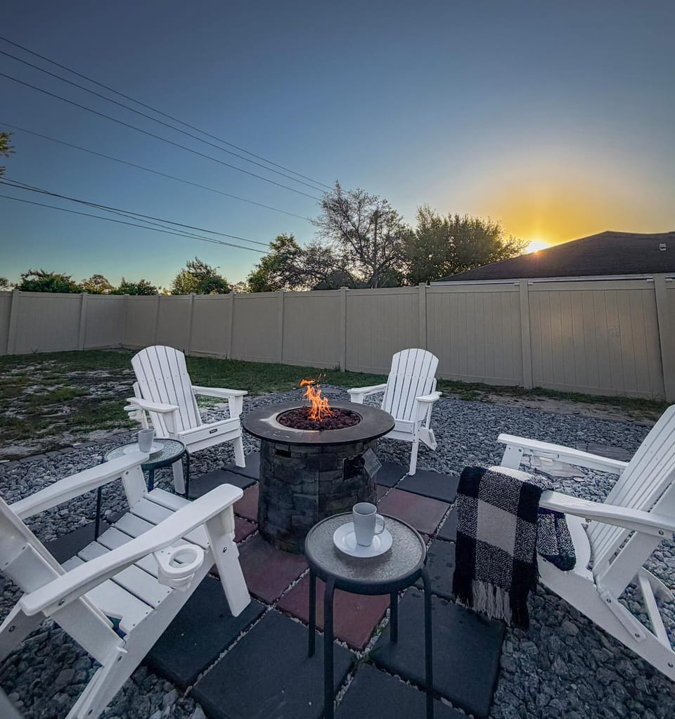 Pool Home Game Room Fire Pit BBQ 11 mi to Flagler Beach House in Palm Coast