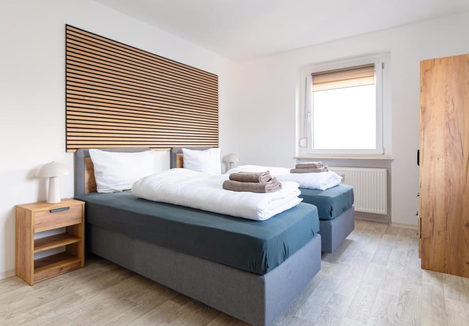 Bed, Bedroom, towels, wardrobe