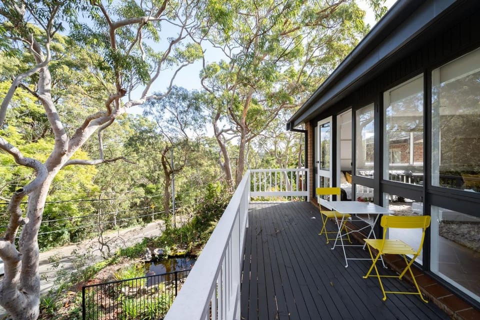 View (from property/room), Balcony/Terrace, Garden view