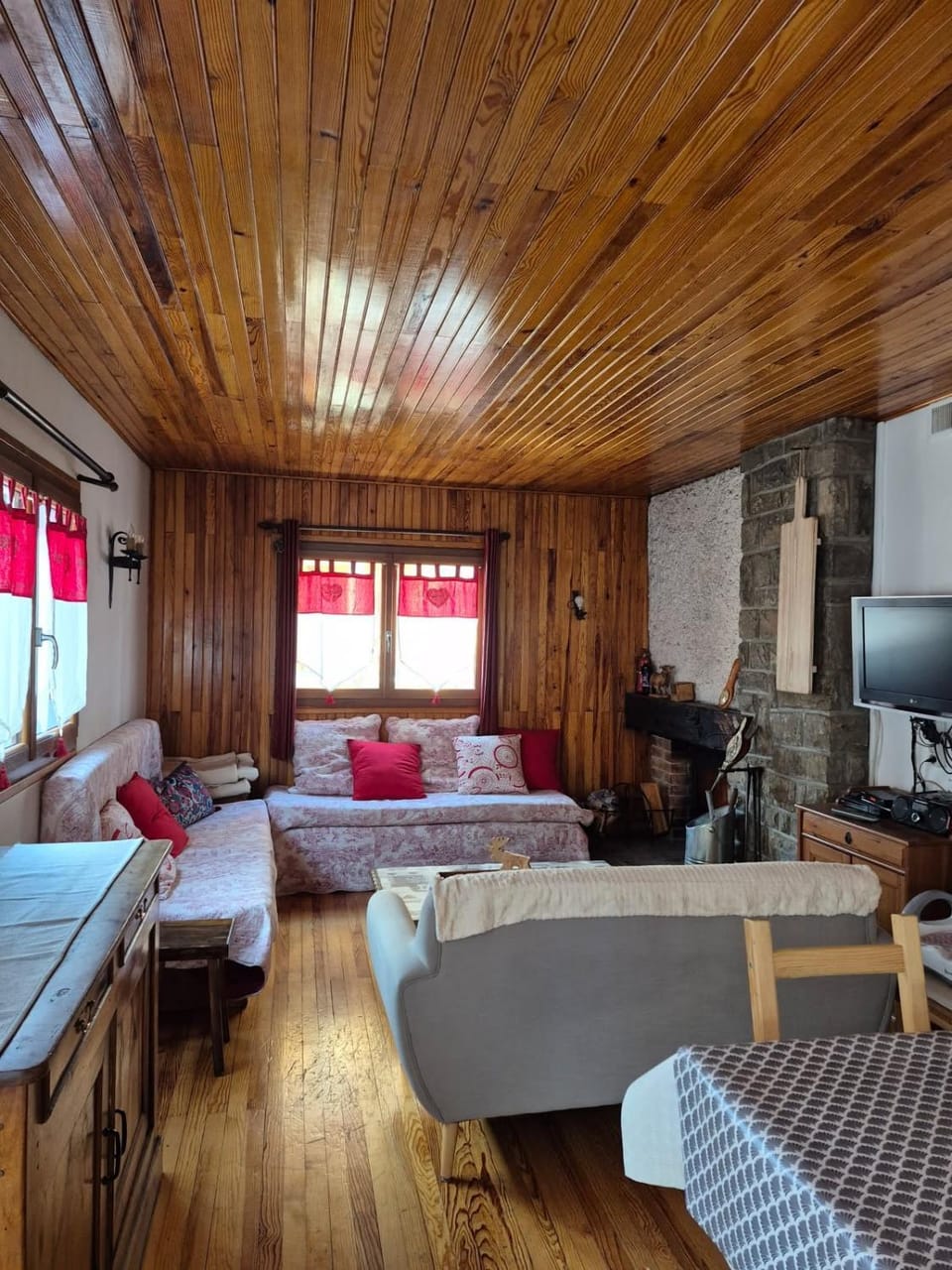 Communal lounge/ TV room