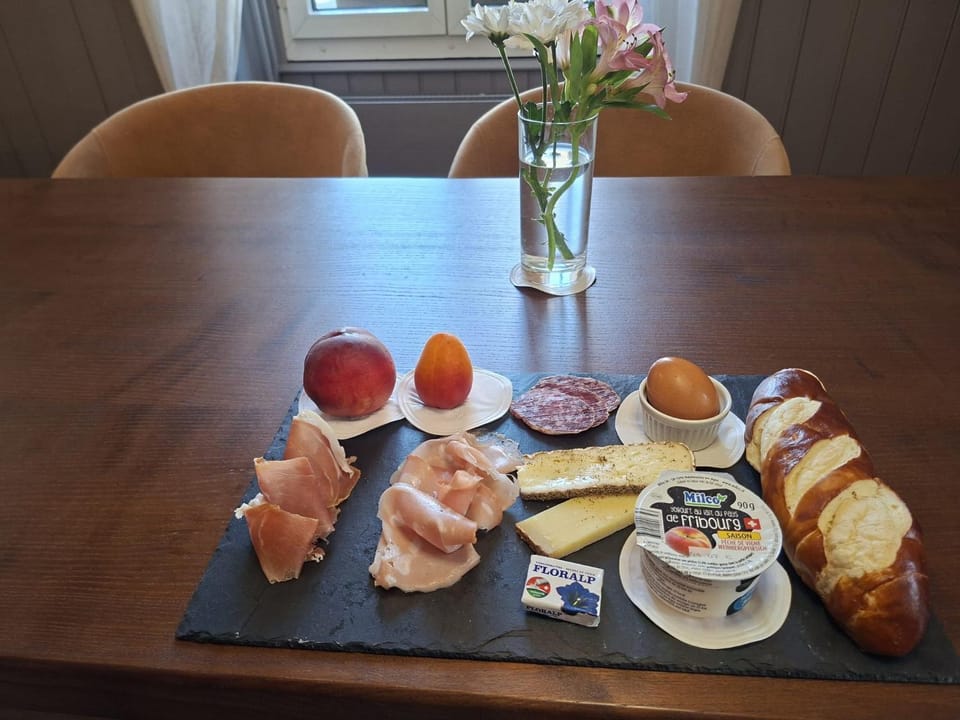 Food, Breakfast, Continental breakfast, Lunch