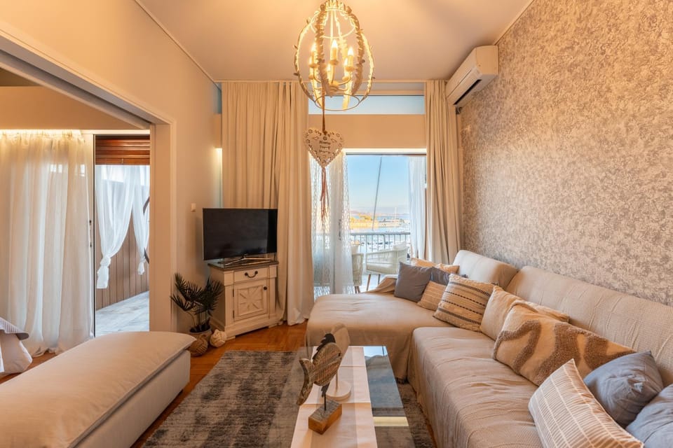 TV and multimedia, Living room, Photo of the whole room, Seating area
