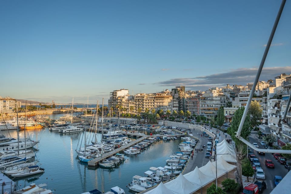 Day, City view, Sea view, Location