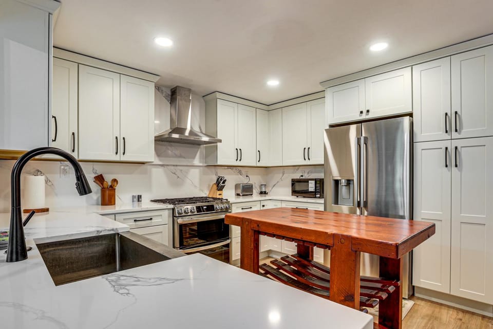 Patio & Grill: Waterfront Lake Helen Escape! House in Florida
