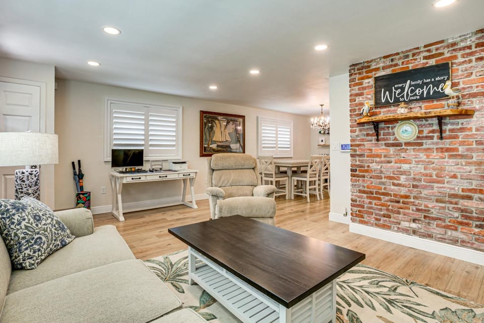Patio & Grill: Waterfront Lake Helen Escape! House in Florida