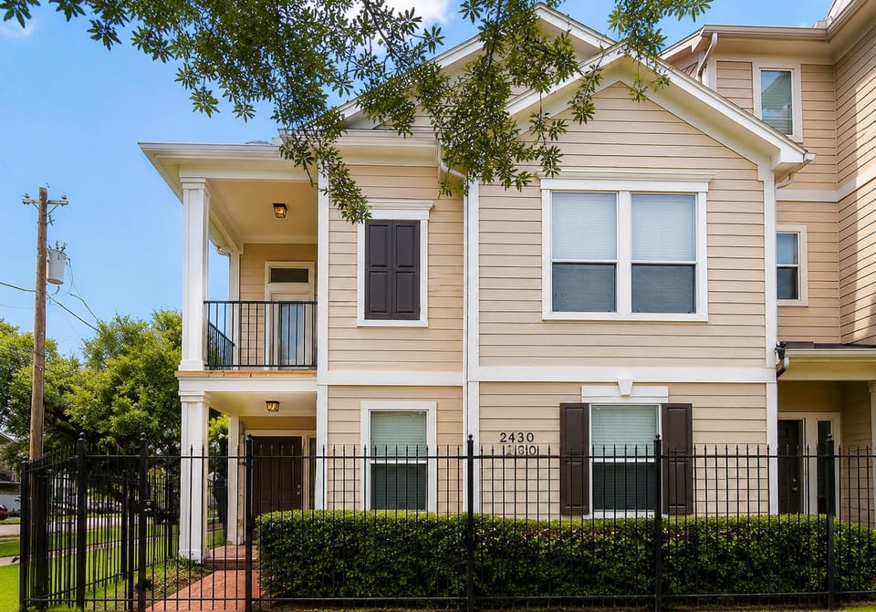 Leeland Landing Villa in Houston