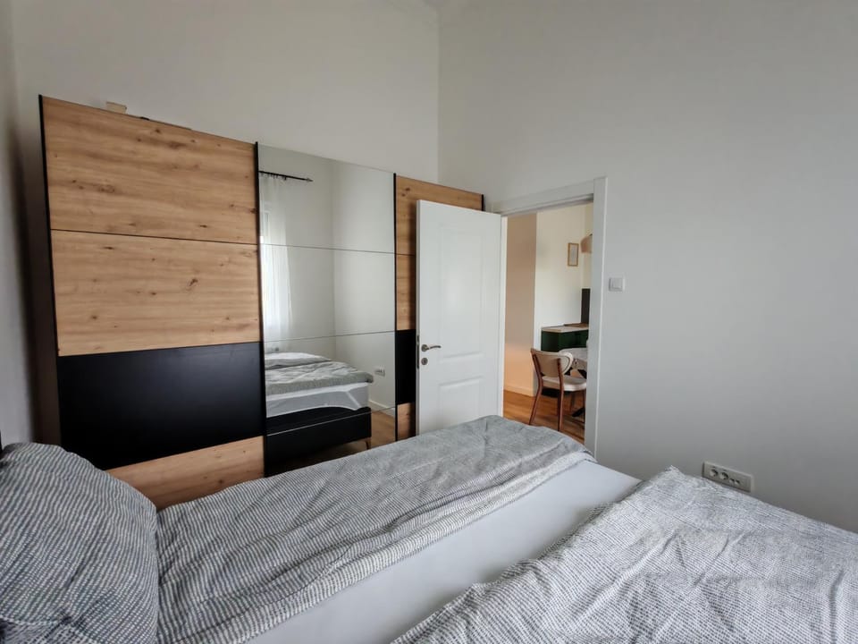Bed, Bedroom, wardrobe