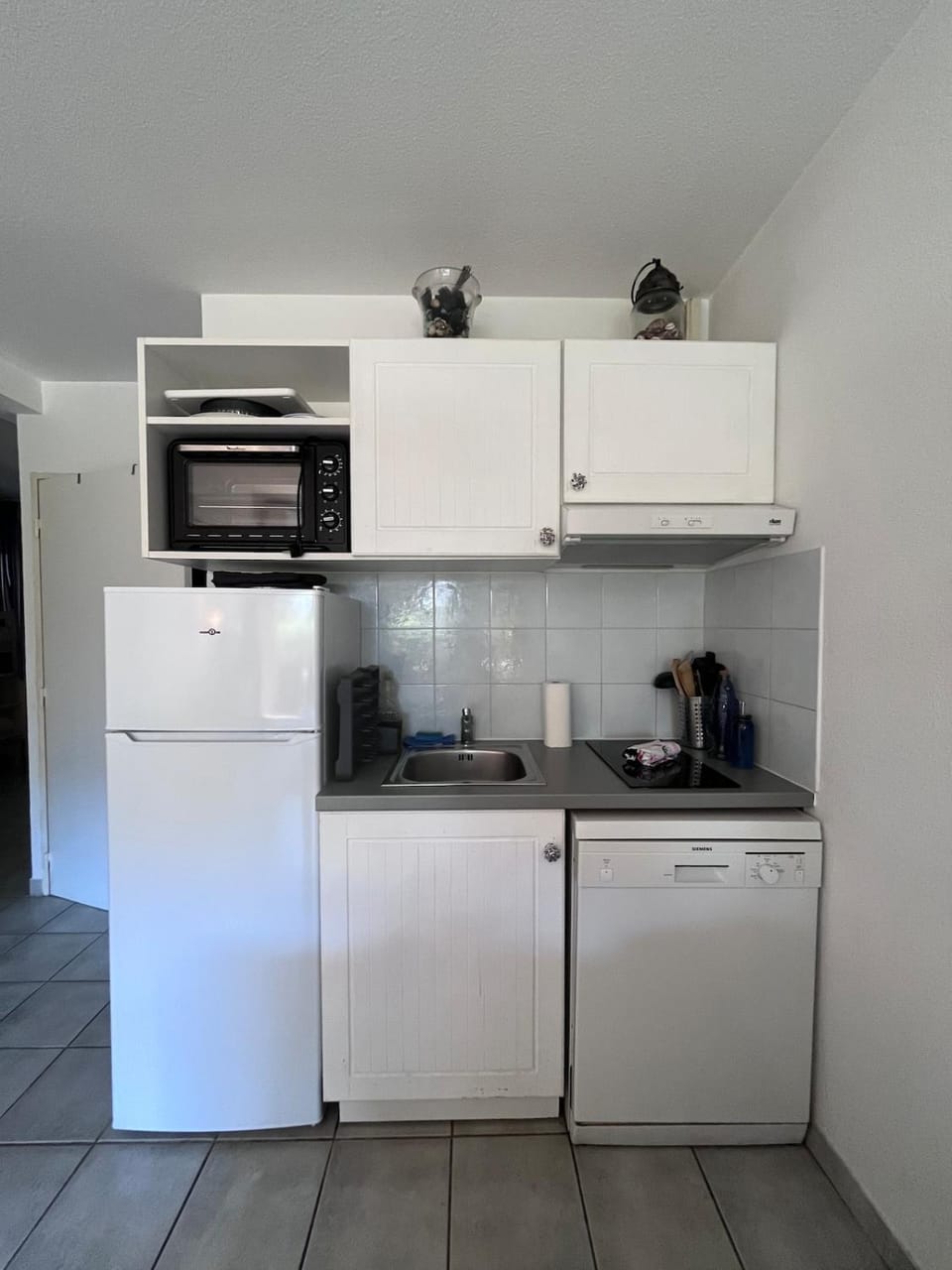 Le Marina 5 & Beach and Pool Apartment in Sanary-sur-Mer