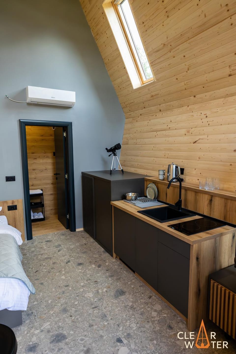 Kitchen or kitchenette, kitchen