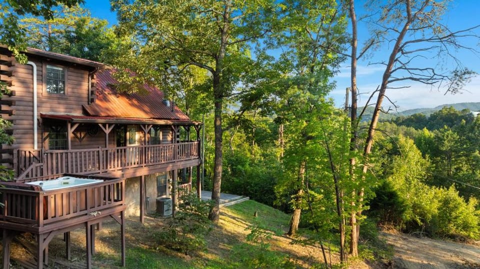 Ridge Retreat Life's Better on the Ridge Chalet in Pigeon Forge