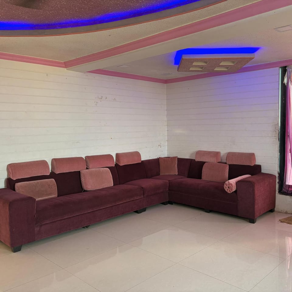 Rooftopwaves penthouse Apartment in Gujarat