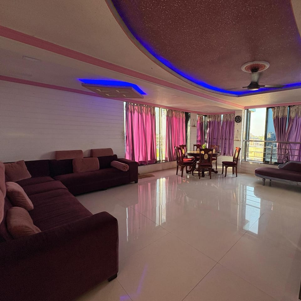 Rooftopwaves penthouse Apartment in Gujarat