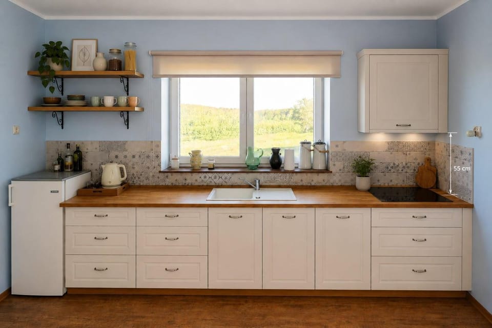 Kitchen or kitchenette