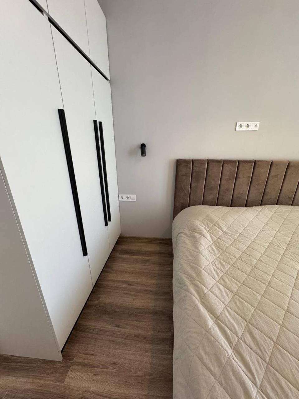 Bed, Photo of the whole room, Bedroom, wardrobe