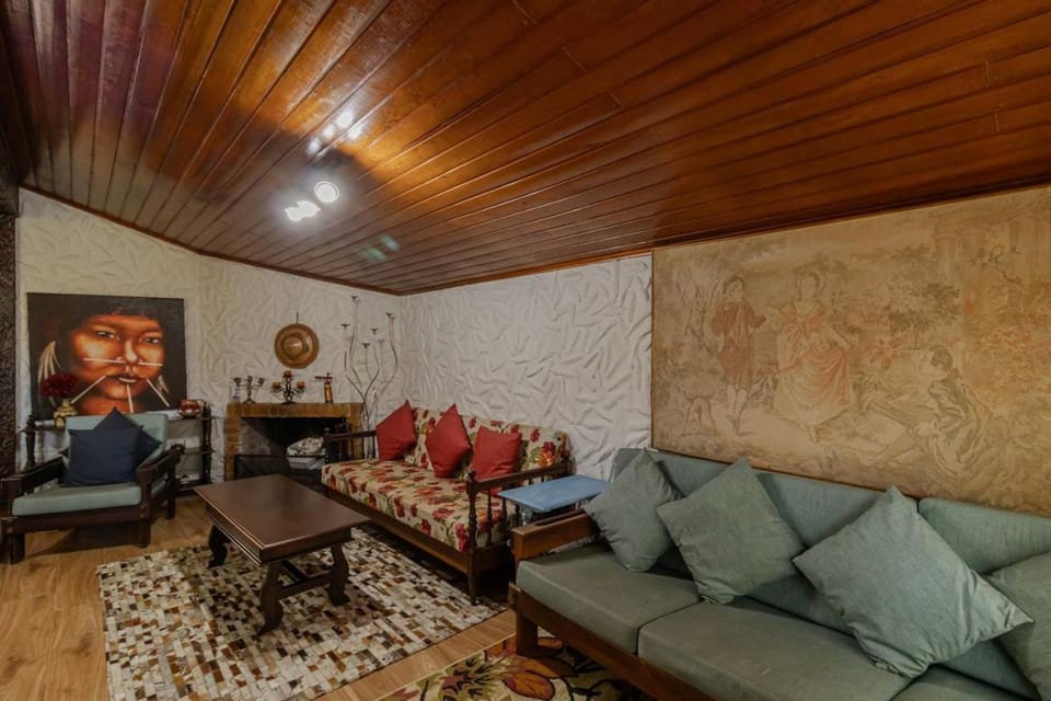 Communal lounge/ TV room, Living room