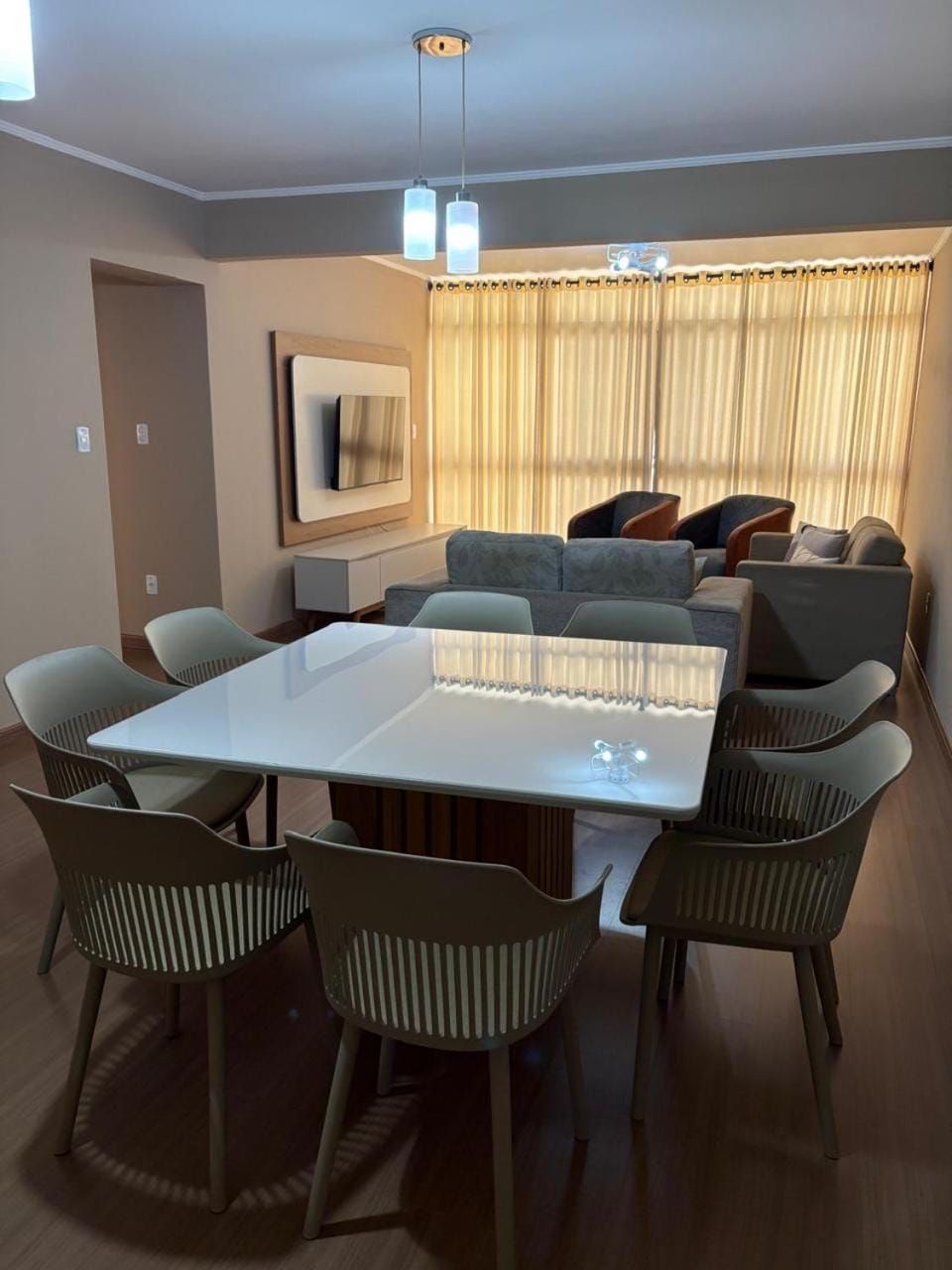 Apartamento super espaçoso bem no centro da cidade Apartment in Serra Negra
