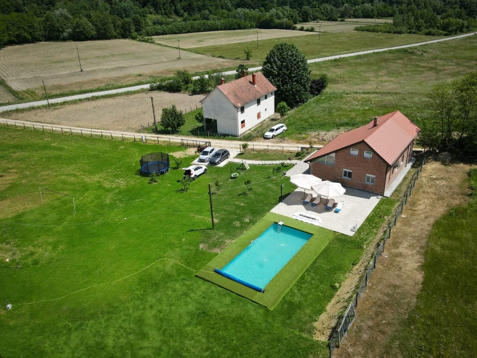 Vikendica Garaski kutak sprat Country House in Serbia