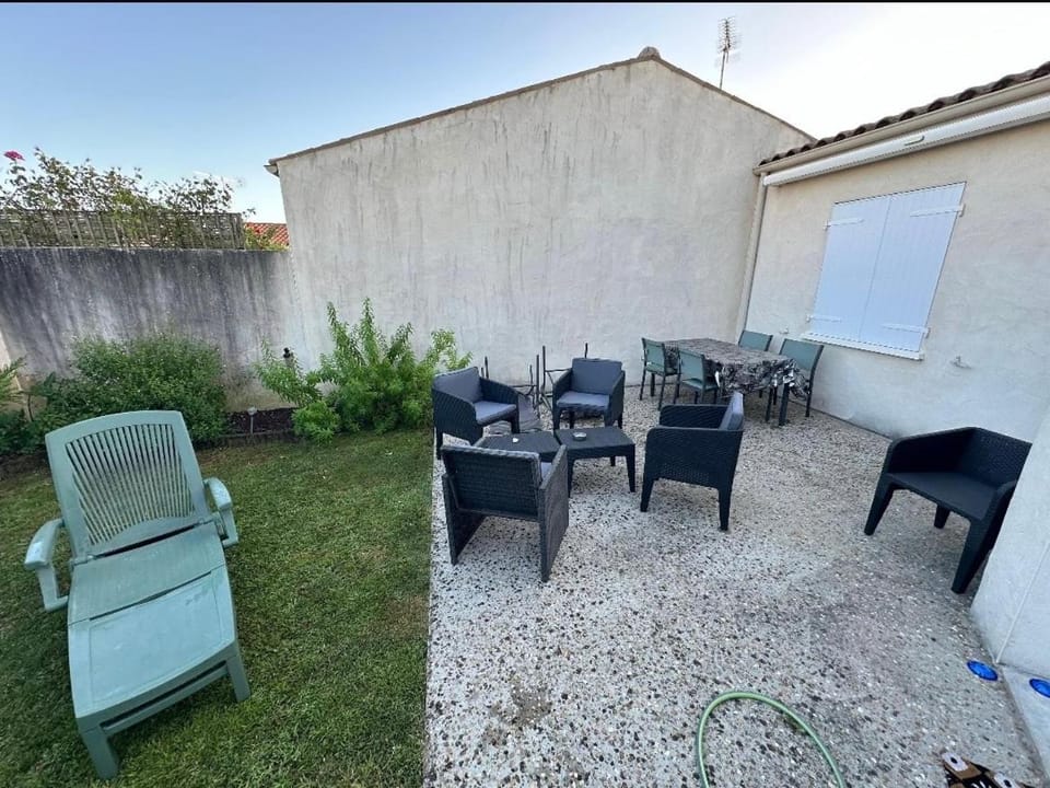Family home near Oléron House in Marennes-Hiers-Brouage
