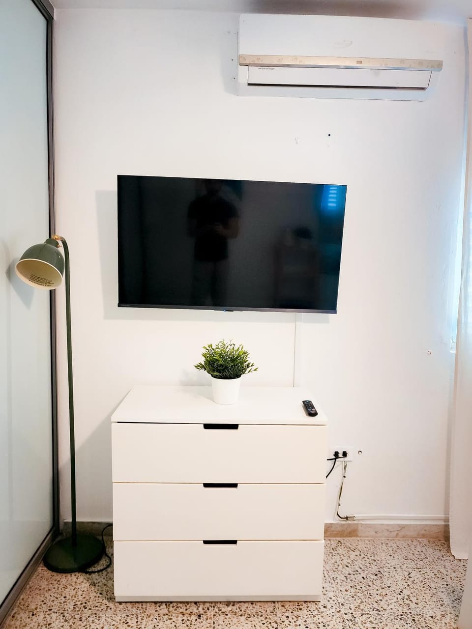 TV and multimedia, Evening entertainment, Bedroom, air conditioner