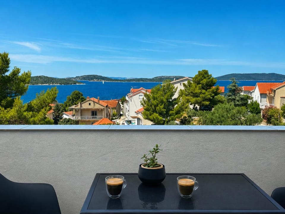 Natural landscape, View (from property/room), Balcony/Terrace, Sea view
