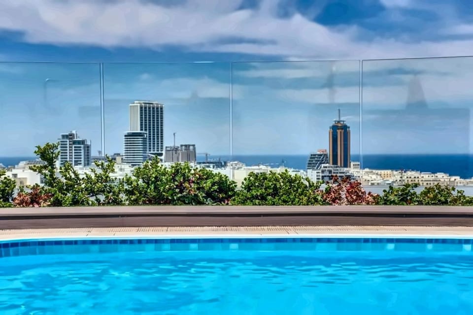 Pool view, Swimming pool
