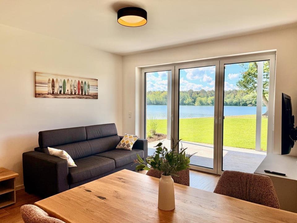Apartments am See - privater Strand Apartment in Lower Saxony, Germany