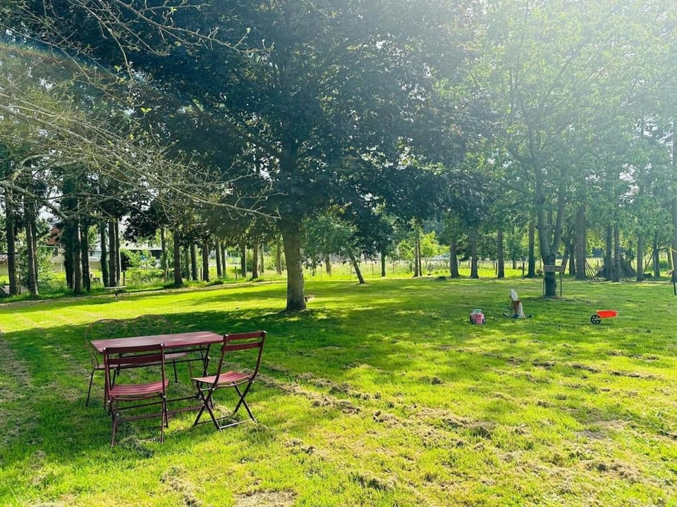 La Halte des Petits Pas, Famille Jeux et Nature House in Normandy