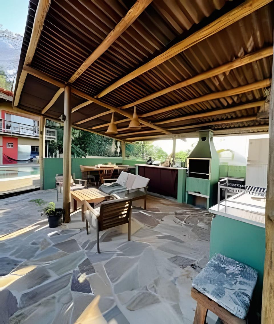 Dining area, Communal kitchen