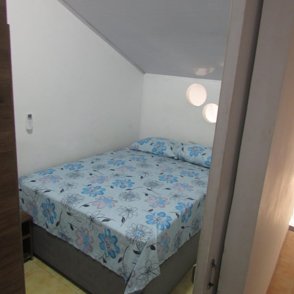 Bed, Other